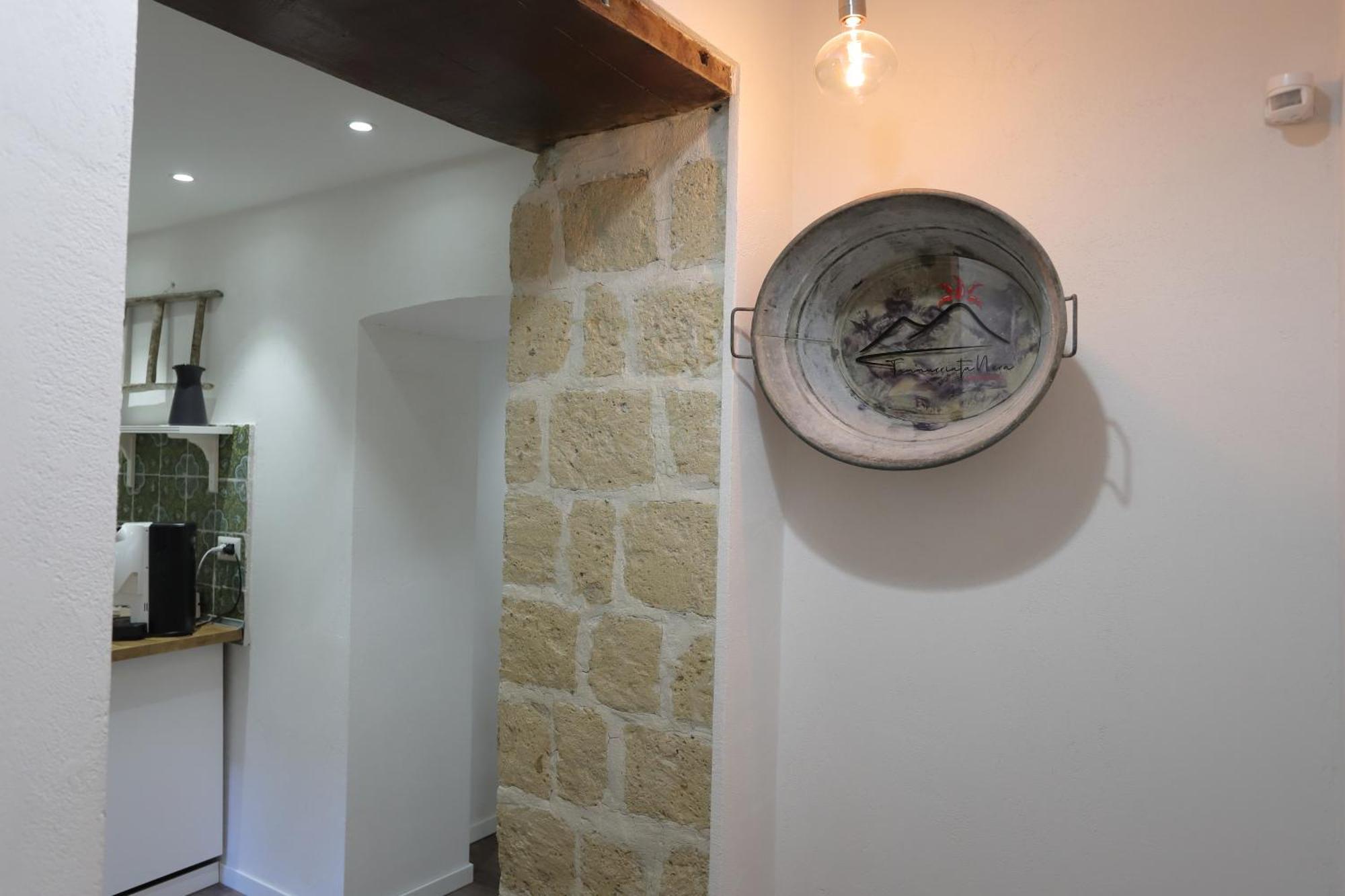Tammurriata Nera Bedroom Naples Exterior photo