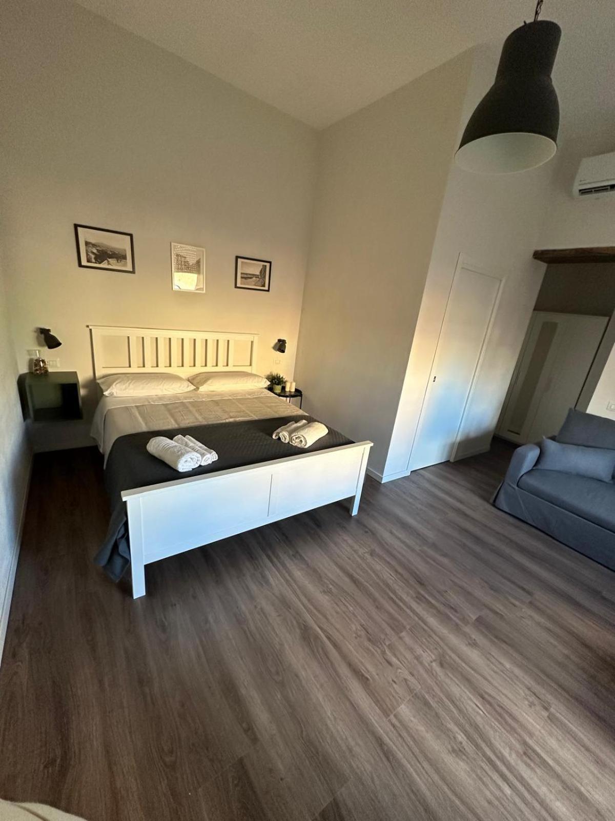 Tammurriata Nera Bedroom Naples Exterior photo