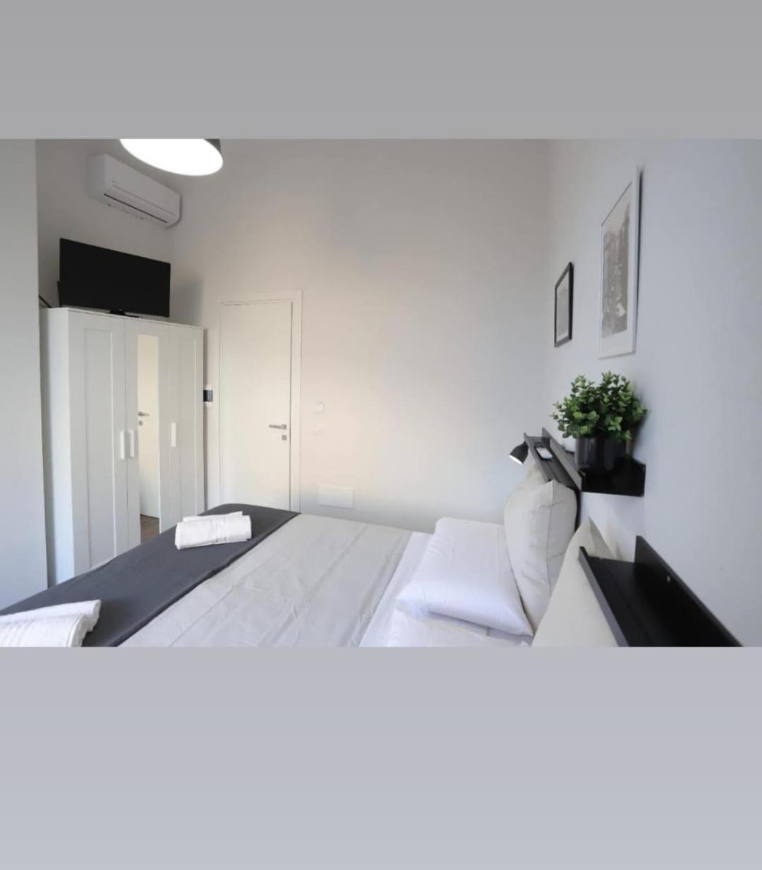 Tammurriata Nera Bedroom Naples Exterior photo